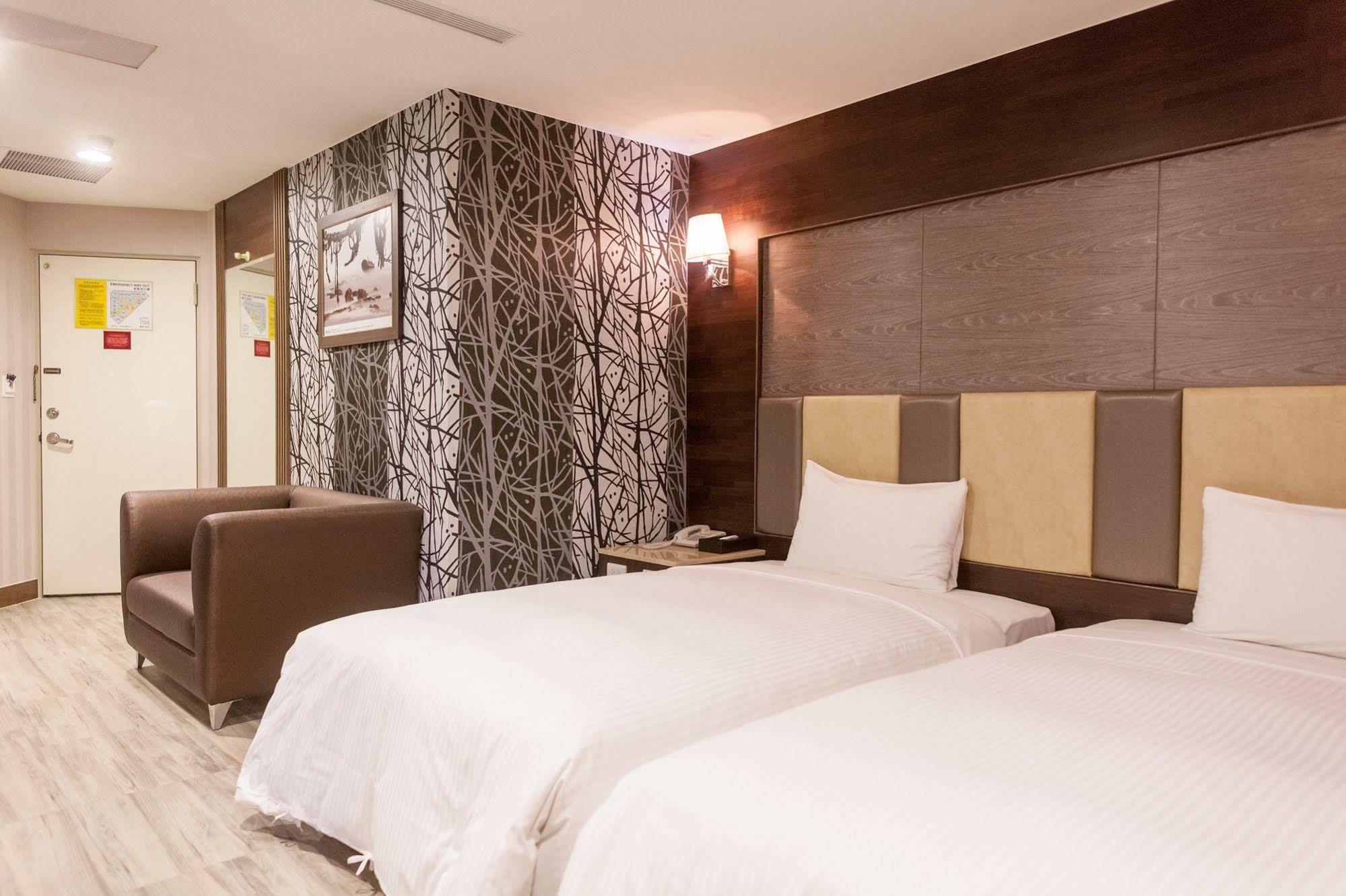 Maple Hotel Tainan Exterior foto